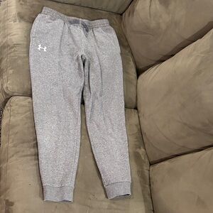 Under Armour boys size large Gray Sweatpants